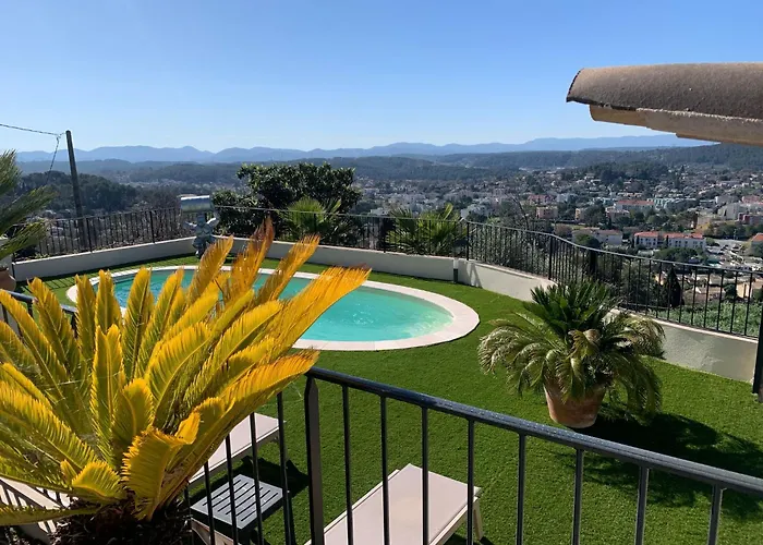 Vaste Bas De Villa Le Belvedere