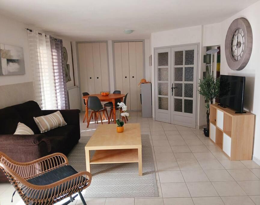 Vaste Bas De Le Belvedere Apartment