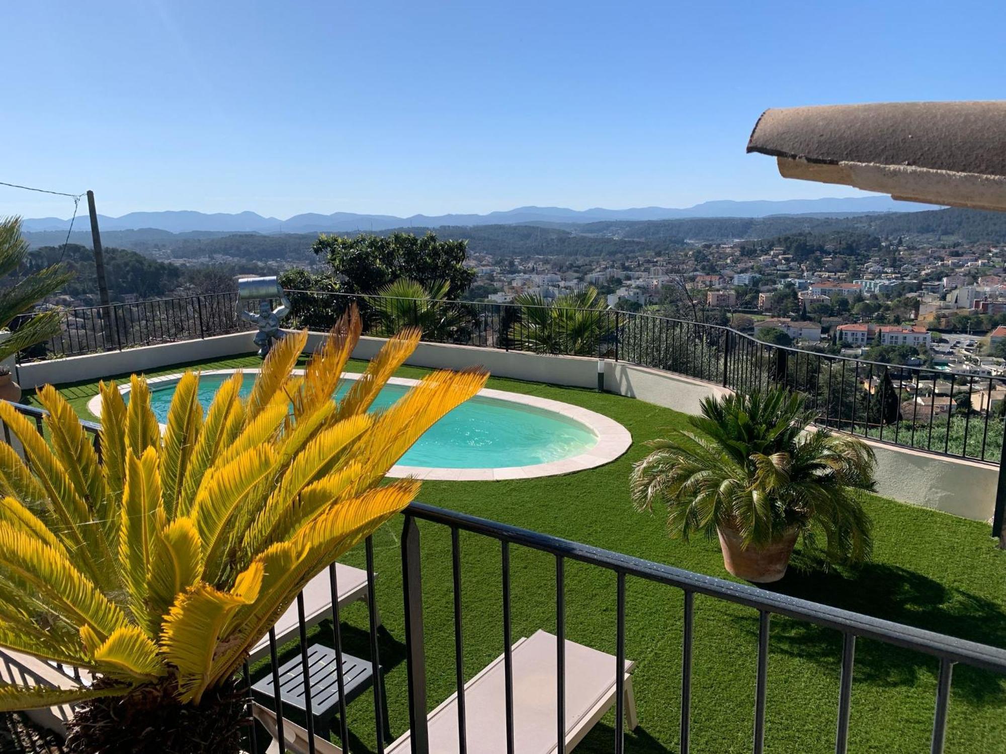Vaste Bas De Le Belvedere Draguignan